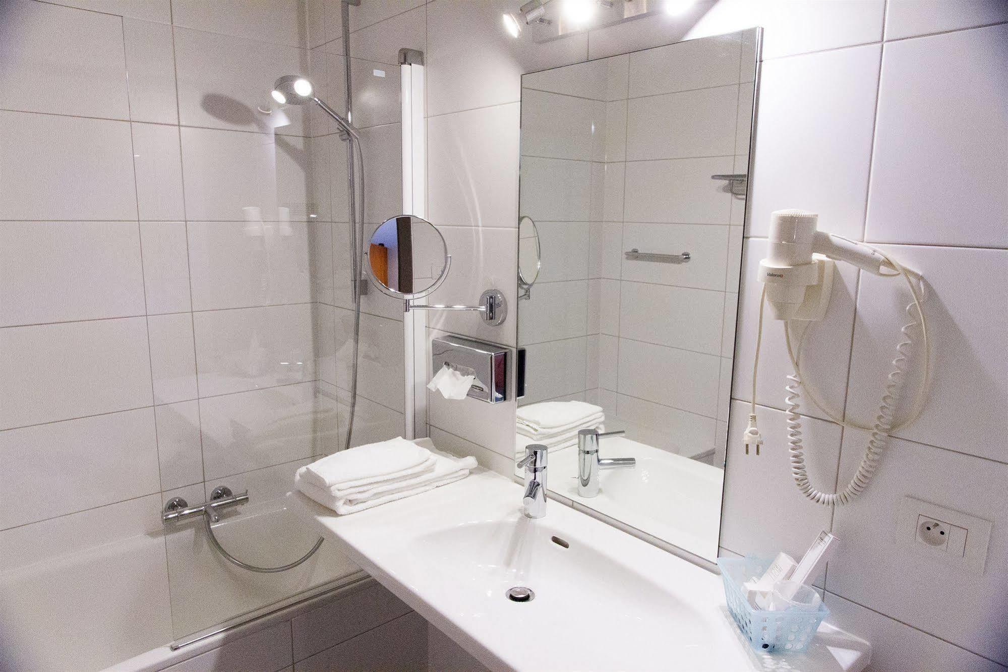 גרובנדונק Best Western Plus Aldhem Hotel מראה חיצוני תמונה